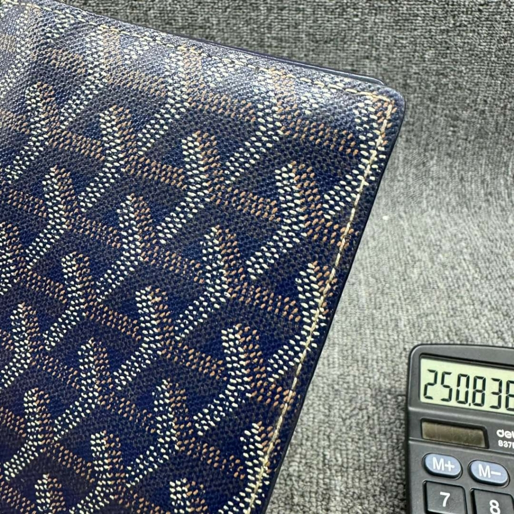 100% Authentic Goyard Leather Wallet - Picture 2 of 13